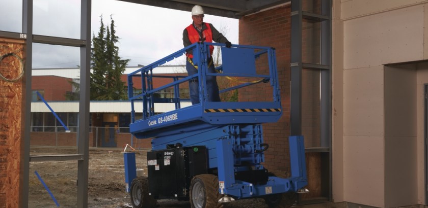 OSHA Issues “Working Safely with Scissor Lifts” Alert