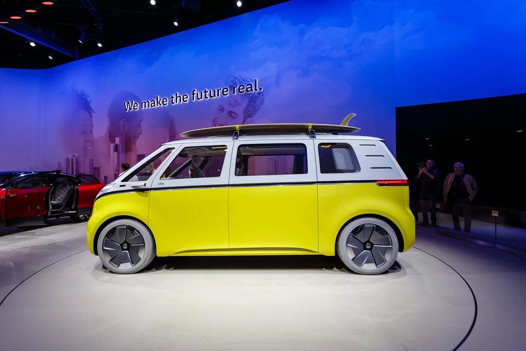 Tech Innovations 7 Craziest Modern Cars for Under 21 Rental Genius