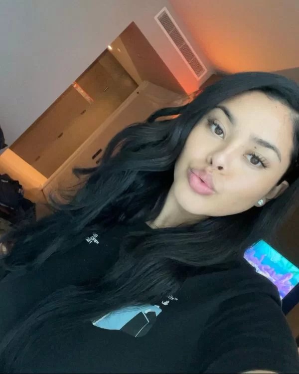 Jen Blanco Age How Old Is This Social Media Star?