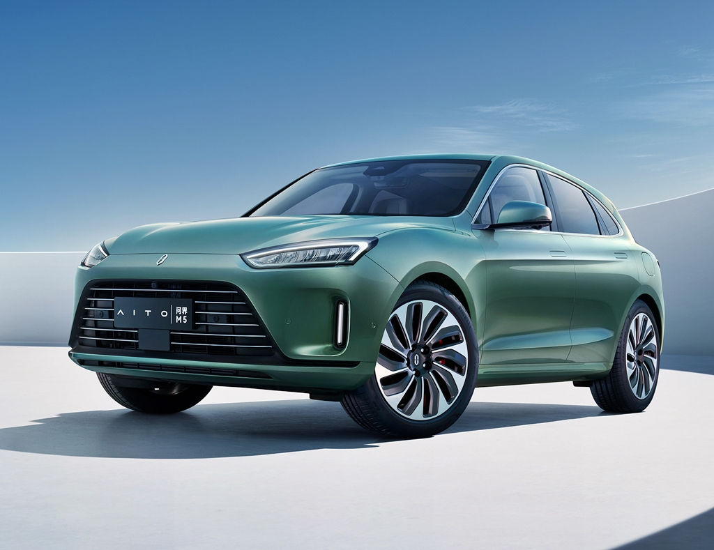 Huawei este es el Aito M5, el primer auto con sistema operativo