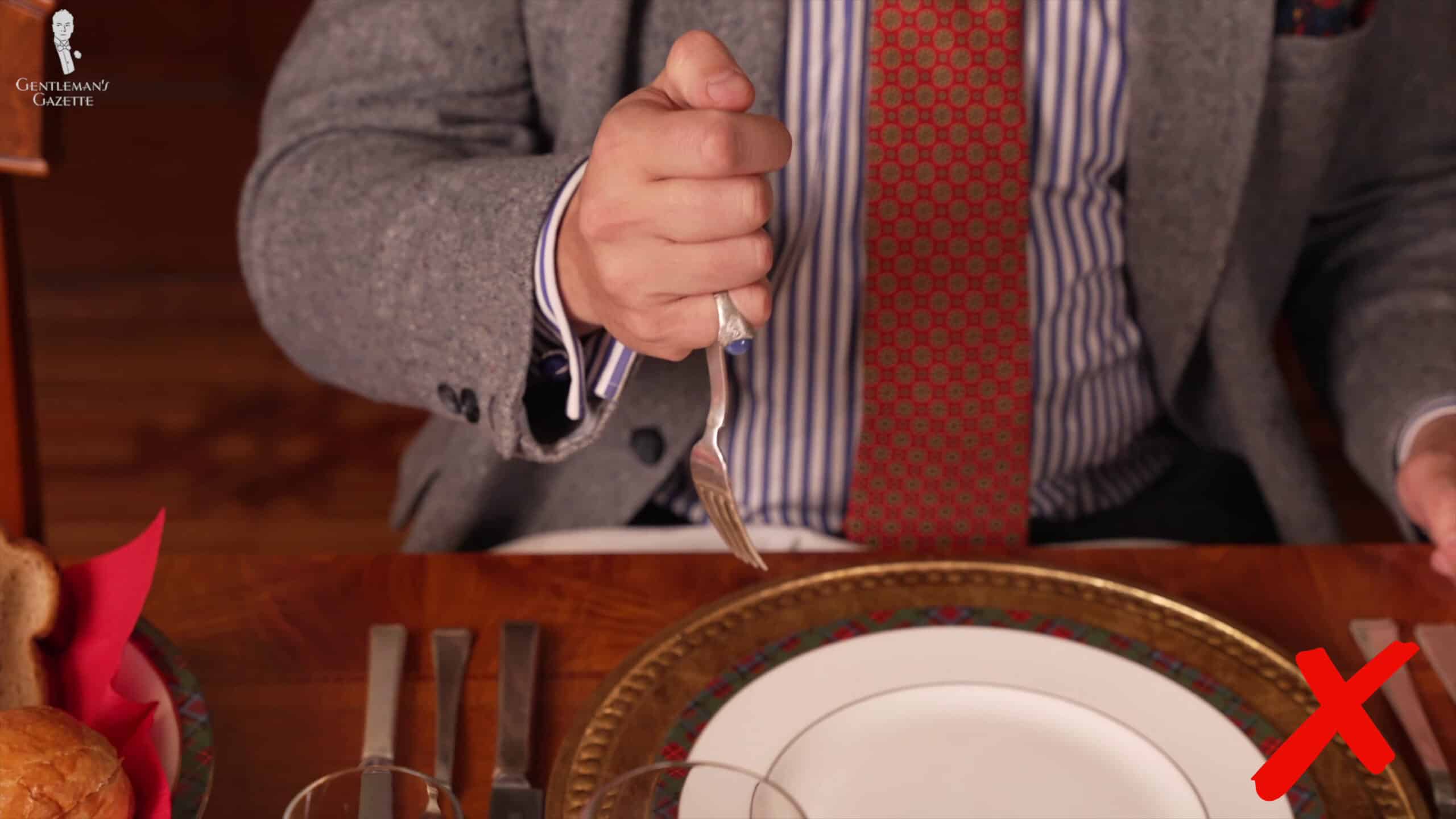 How To Eat With Fork & Knife (Etiquette Basics & Beyond) Gentleman's