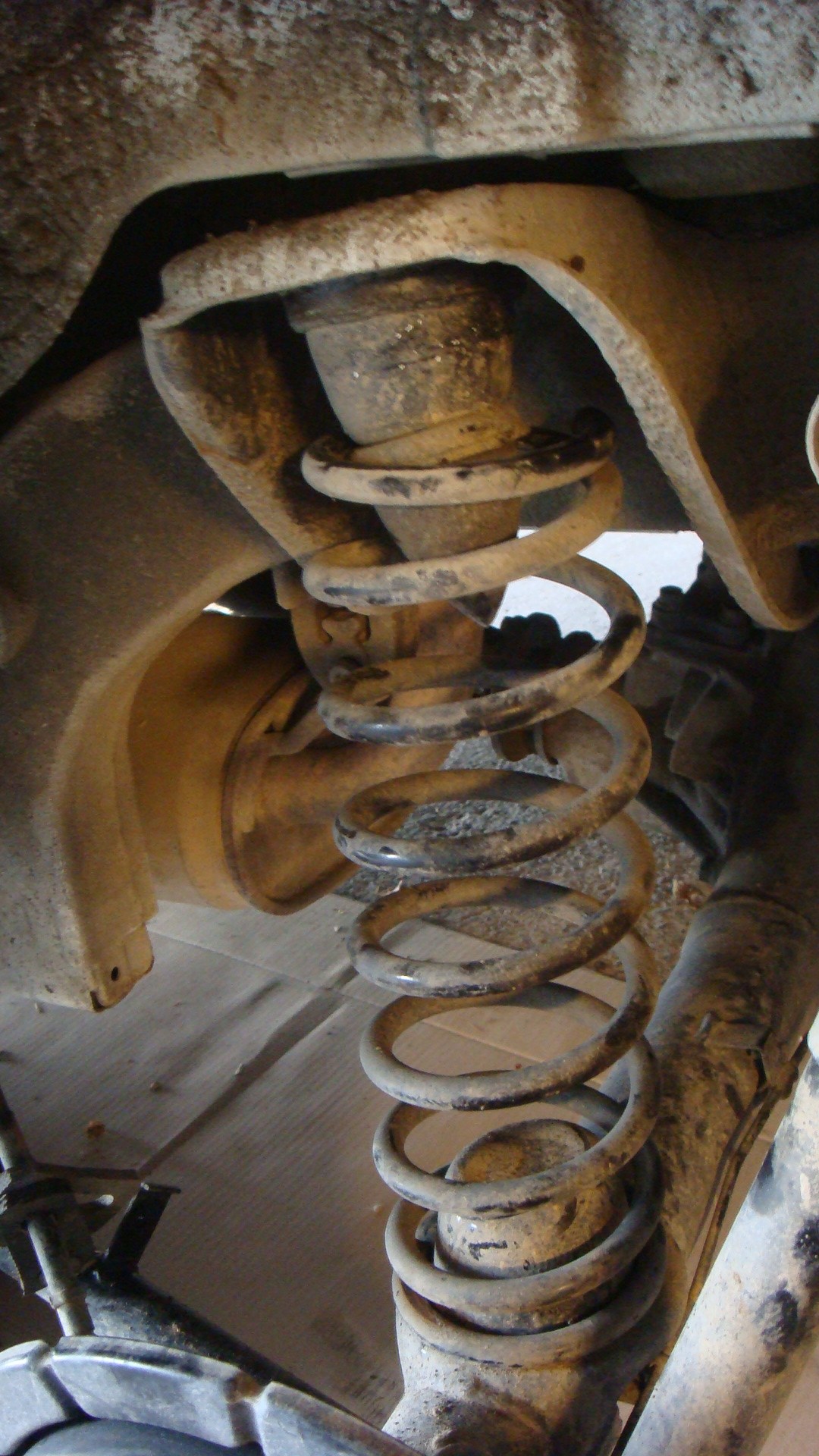 Replacing/upgrading rear springs on Suzuki Escudo/Geo Tracker 1.6