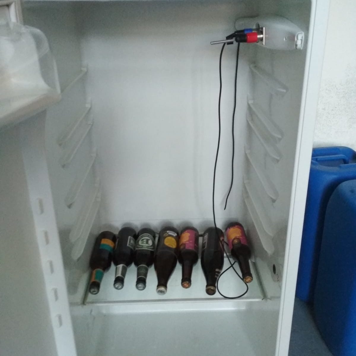 Temperature controlled fridge for beer fermentation. A blog about