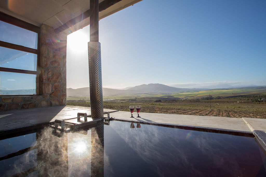 6 places near Cape Town with woodfired hot tubs