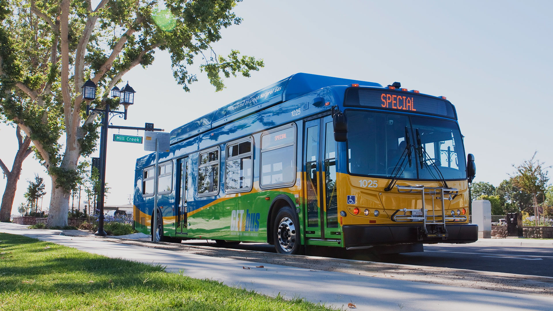 Bus Golden Empire Transit District