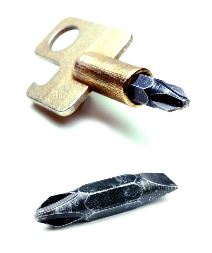 Screwdriver MINI +|- Packs a Serious Punch - GetdatGadget