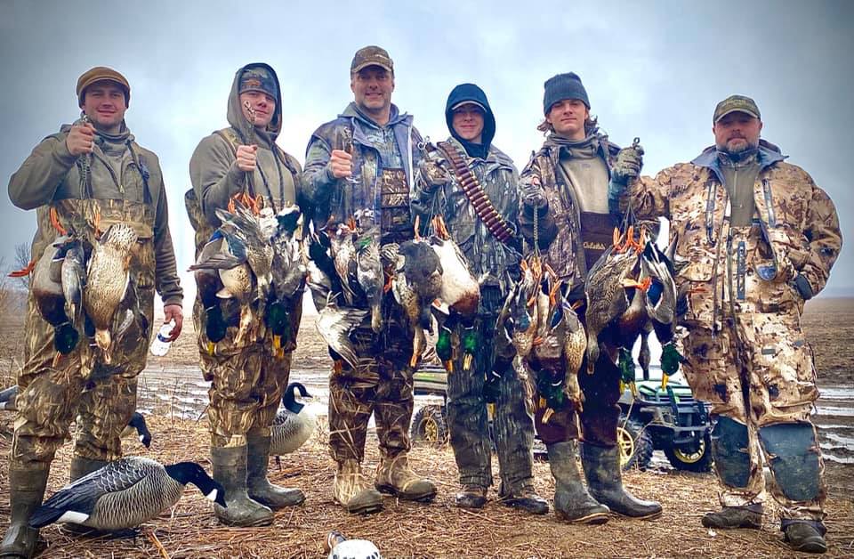 Kansas Duck Hunting Mallards Carter's Big Island