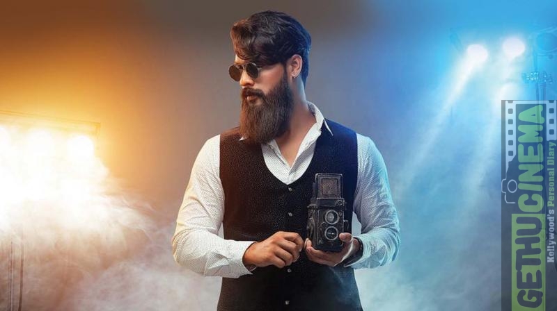 Tovino Thomas Gallery HD Photos Gethu Cinema Tovino Thomas Gallery HD Photos Gethu Cinema