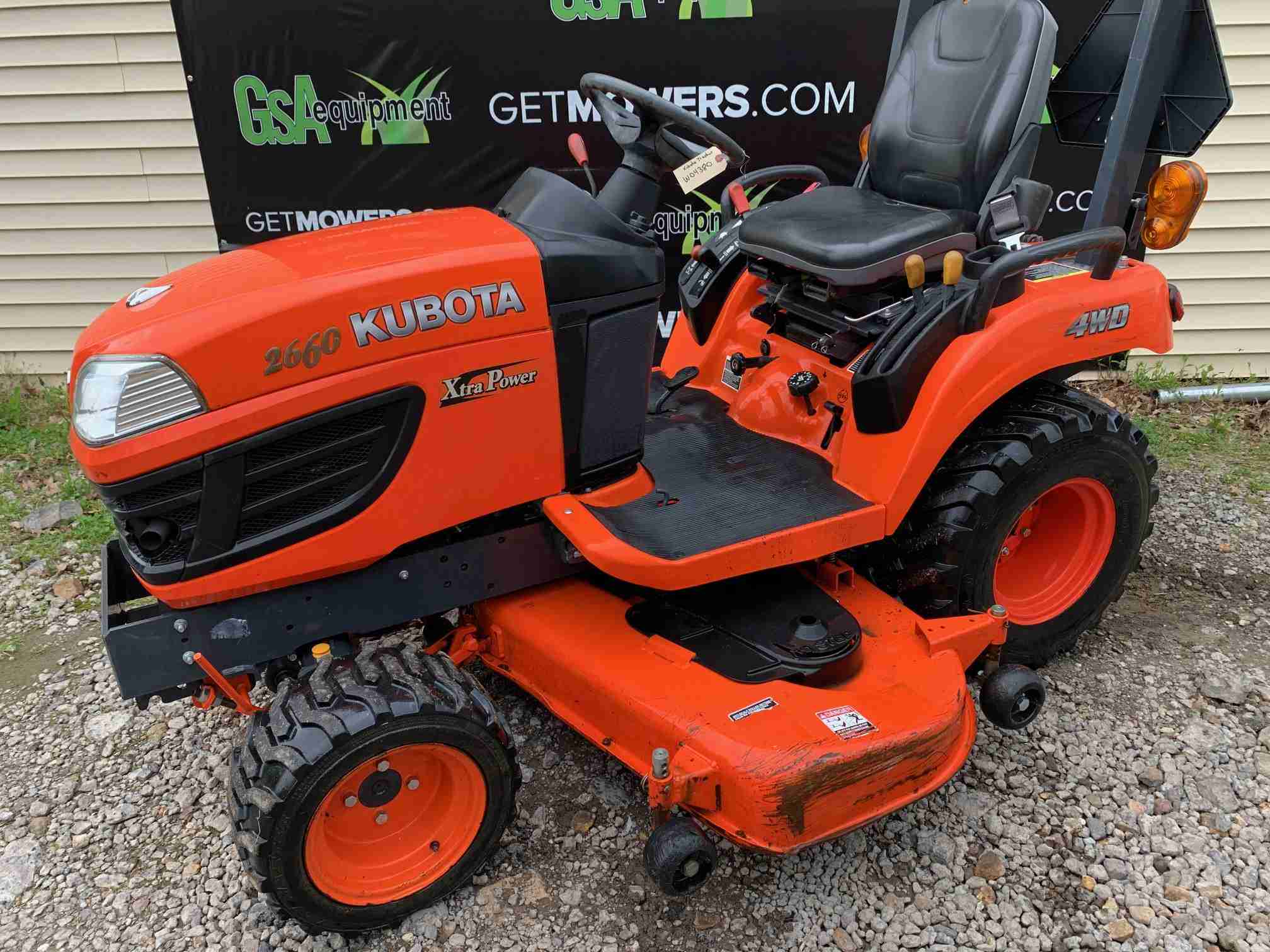 60IN KUBOTA BX2660 COMPACT TRACTOR W/ 25.5HP DIESEL!! 4X4! 212 HOURS
