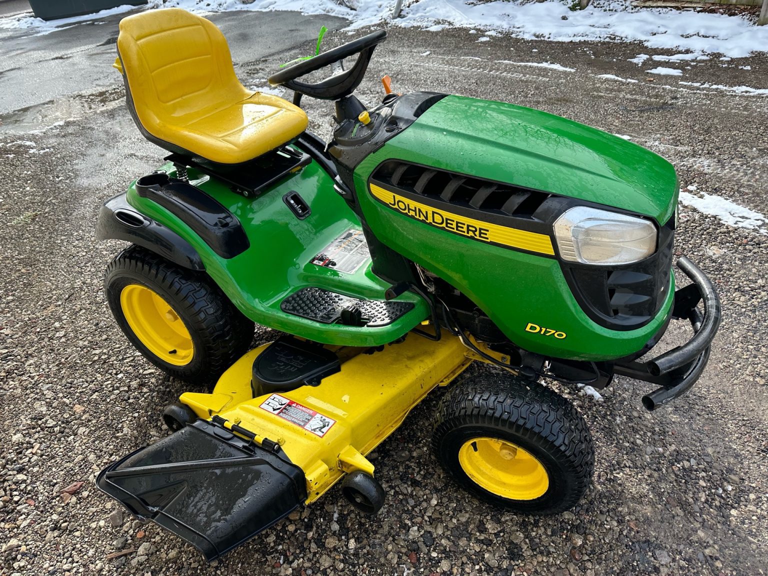 54" John Deere D170 Riding Lawn Tractor With 25hp Engine! 649 Hours