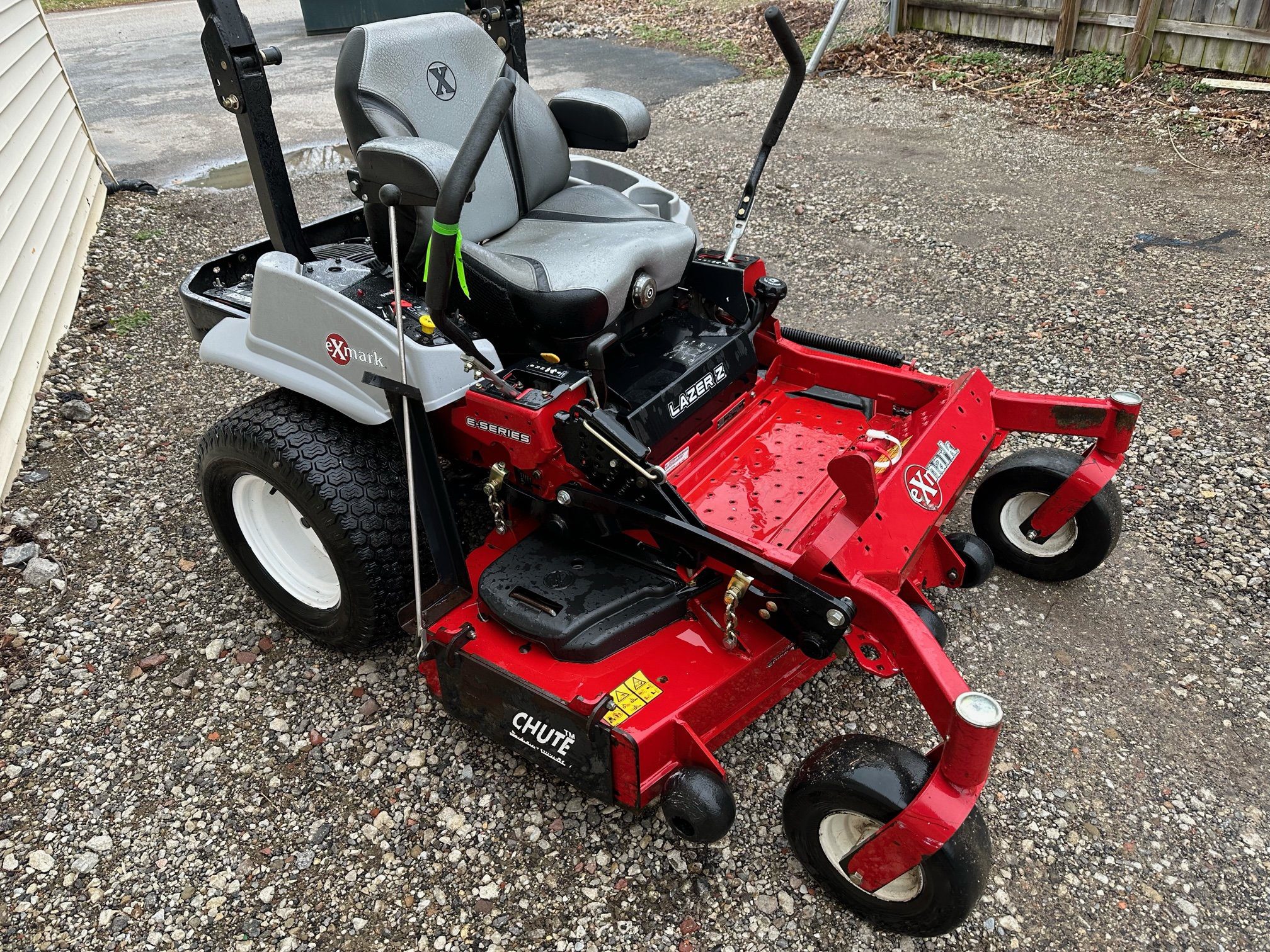 60″ Exmark Lazer Z E-Series Commercial Zero Turn 25hp Efi! $112 A Month