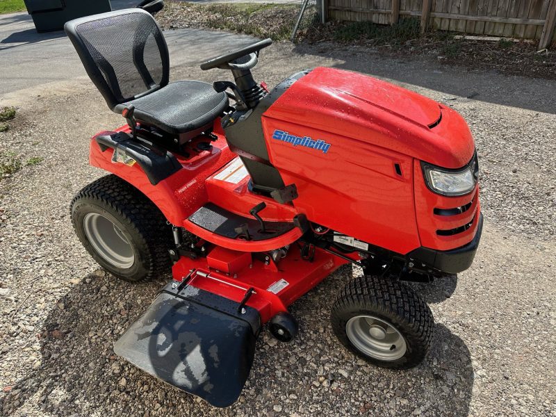 52" Simplicity Broadmoor Riding Garden Tractor! 2022! Low Hours! Like