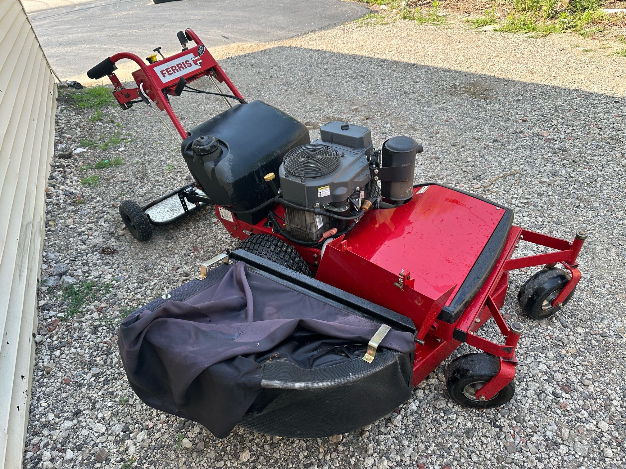 32" Ferris HydroCut Commercial Hydro Walk Behind! Electric Start