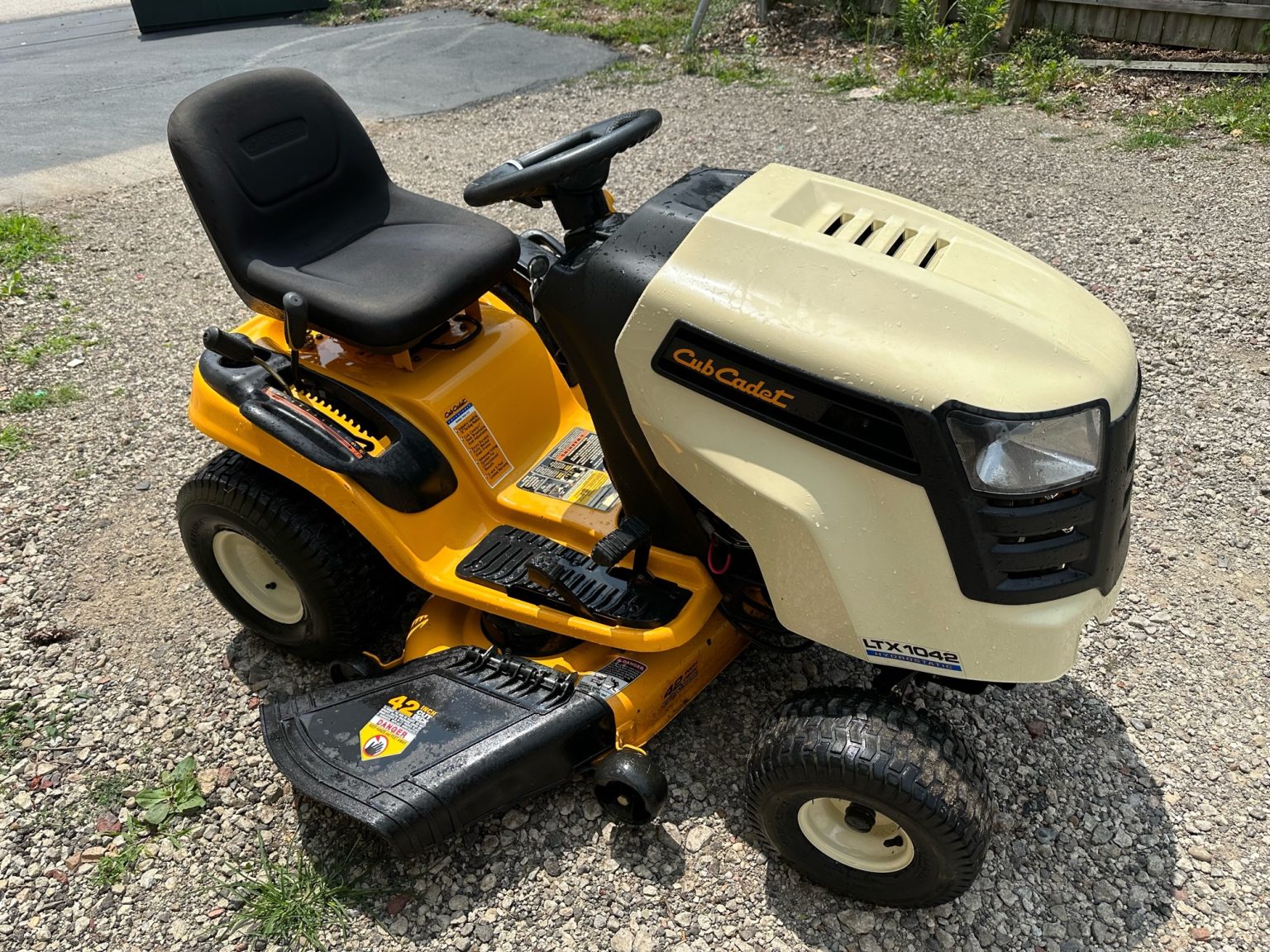 42" Cub Cadet LTX1042 Riding Lawn Tractor W/ Kohler! Only 209 Hours