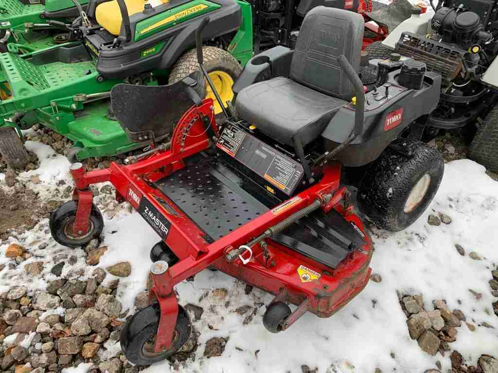 52IN TORO ZMASTER Z400 COMMERCIAL ZERO TURN MOWER! ONLY