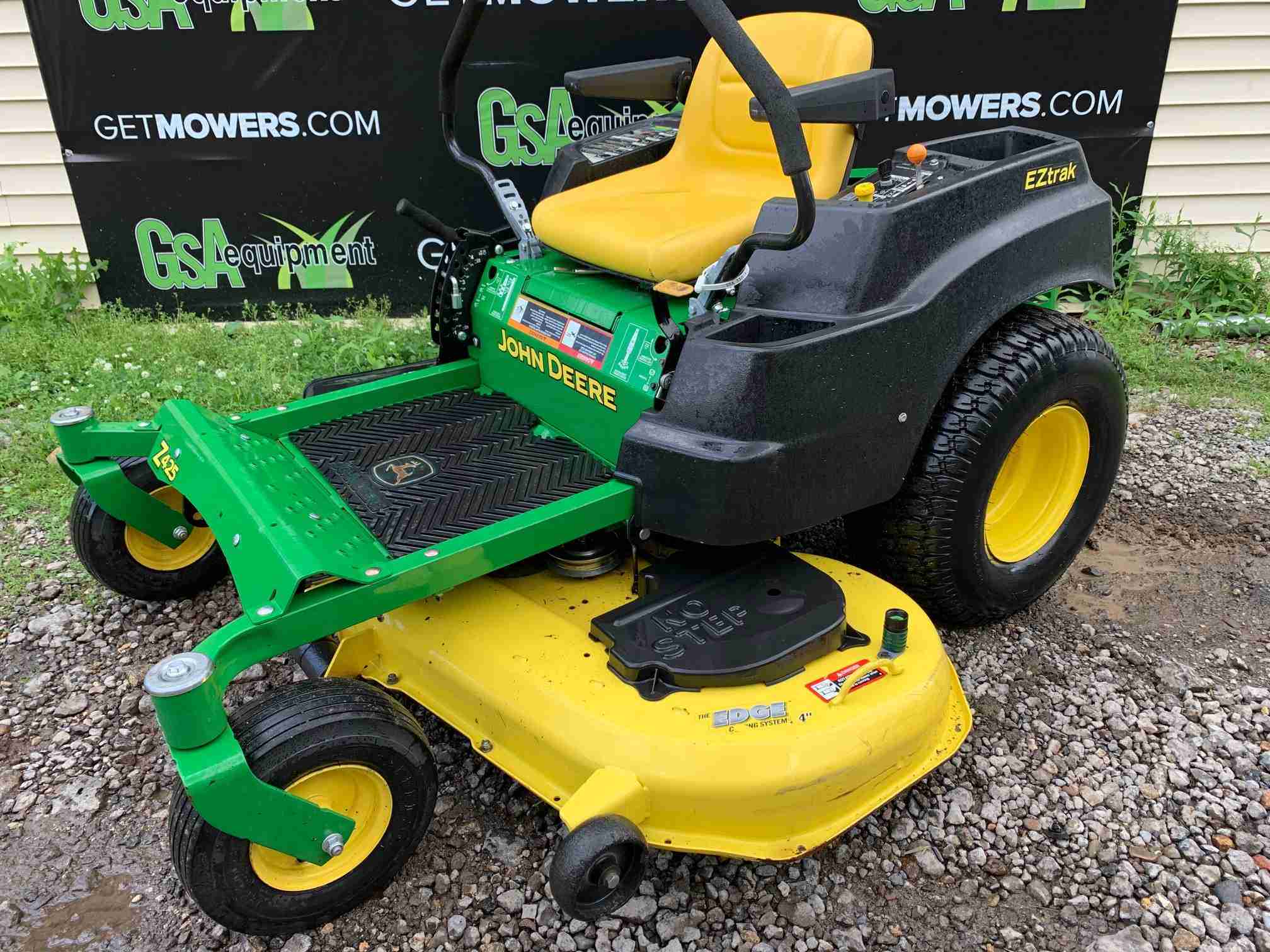 54IN JOHN DEERE Z425 ZERO TURN MOWER WITH ONLY 91 HOURS!! $76 A MONTH