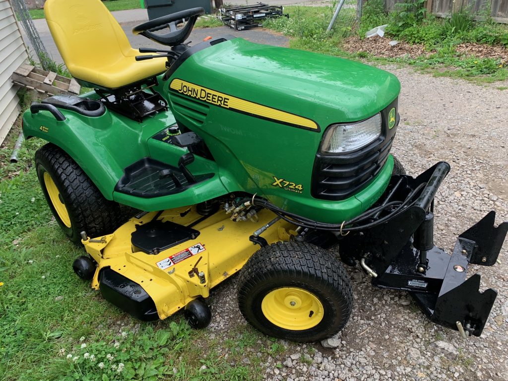 62IN JOHN DEERE X724 AWS GARDEN TRACTOR W/ FRONT PLOW! ONLY 311 HOURS