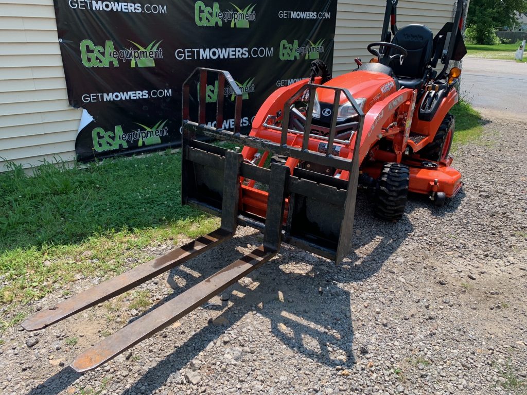 60IN KUBOTA BX2380 COMPACT 4X4 TRACTOR W/ LOADER & FORKS! 382 HOURS