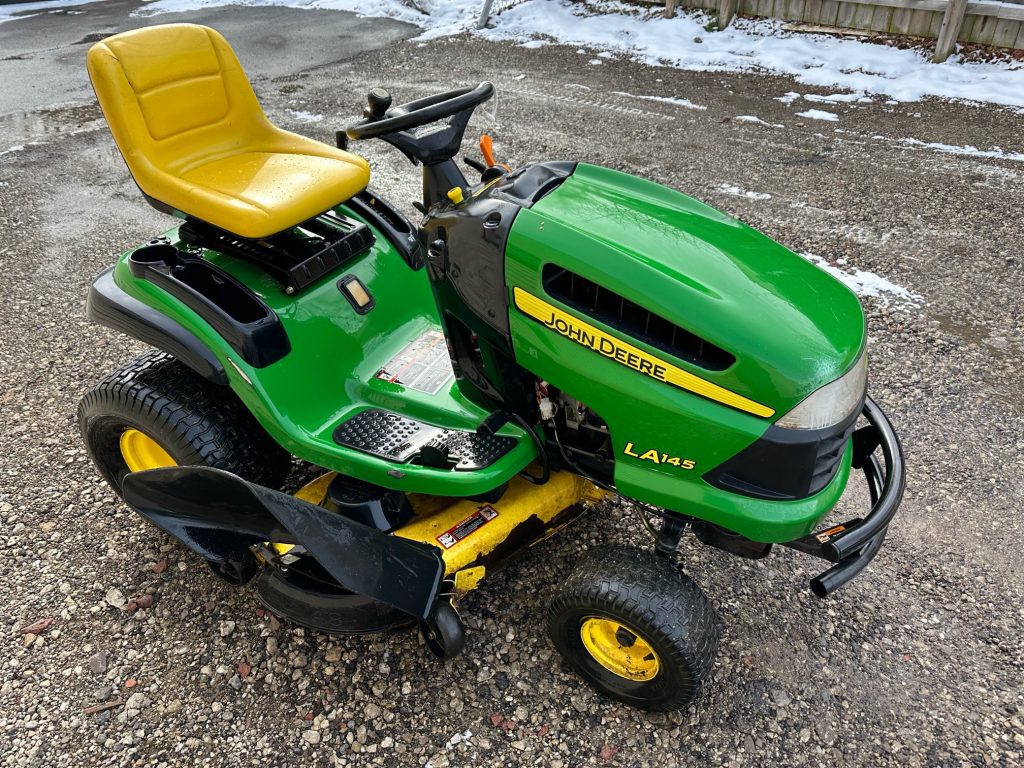 48" John Deere LA145 Riding Lawn Tractor With 22hp Briggs Engine