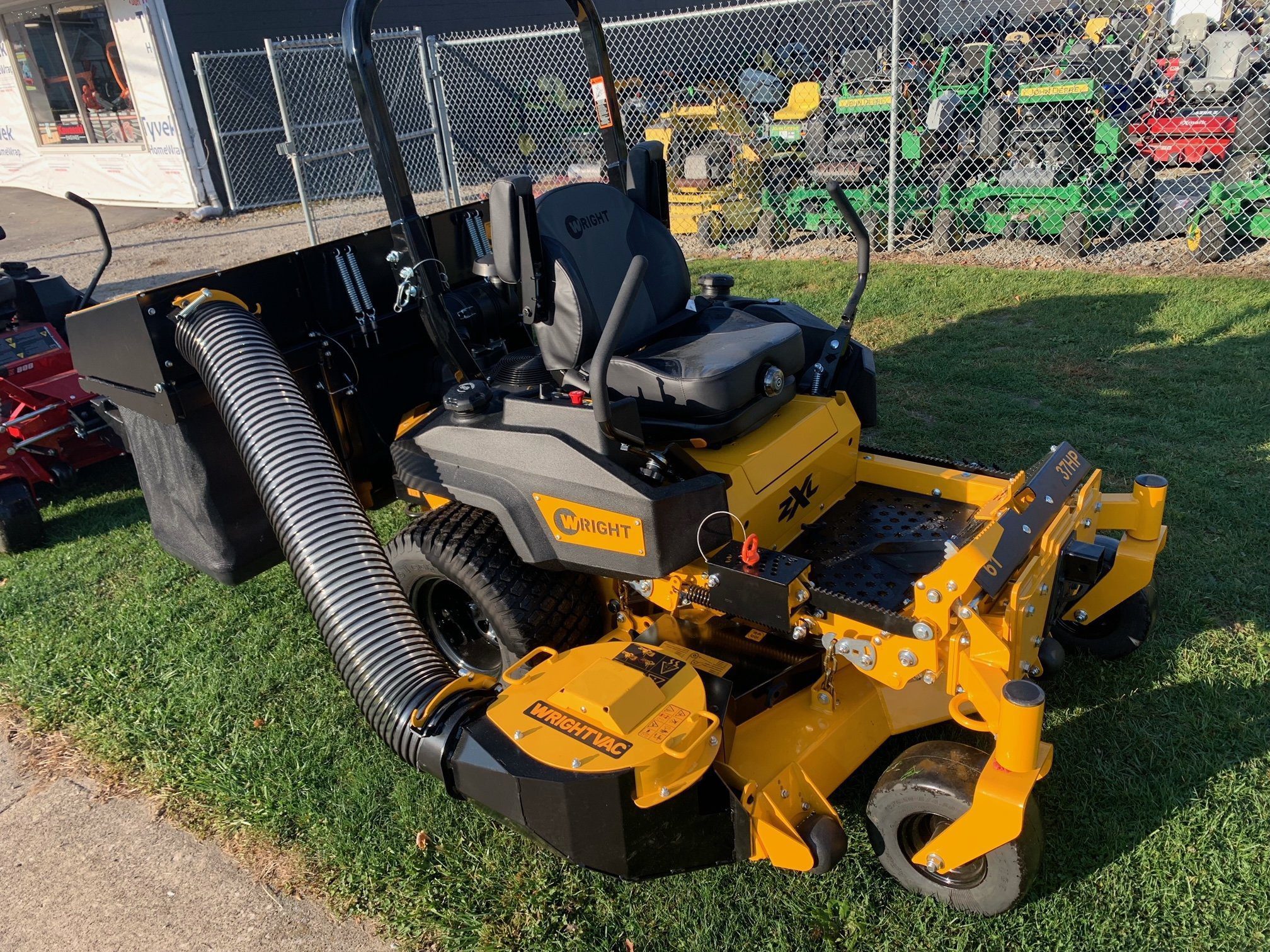 61" Wright ZXL Commercial Mower W/ Rear Bagger! 37hp Efi! Brand New