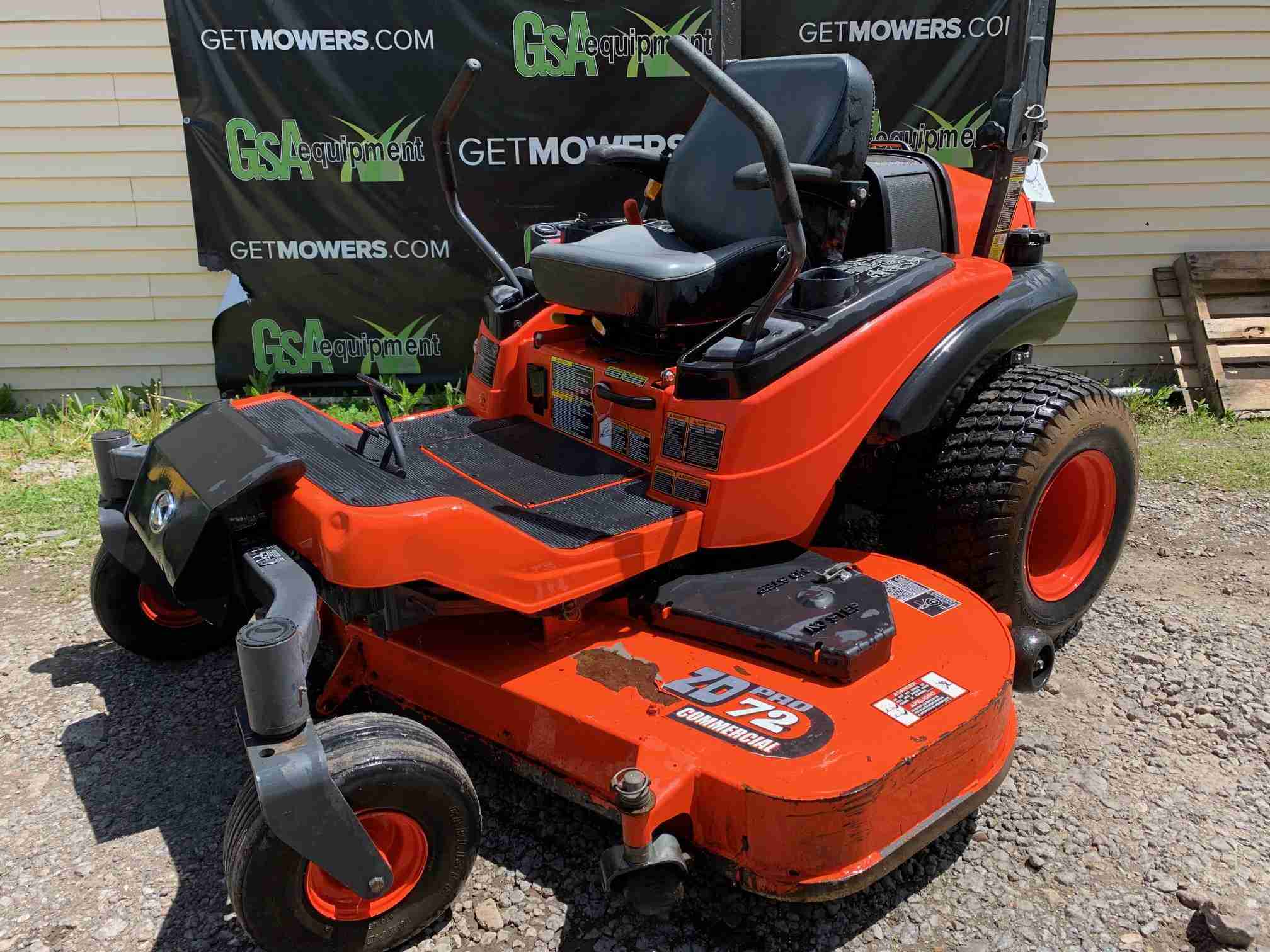 72IN KUBOTA ZD331 COMMERCIAL ZERO TURN WITH 31HP DIESEL! $99 A MONTH