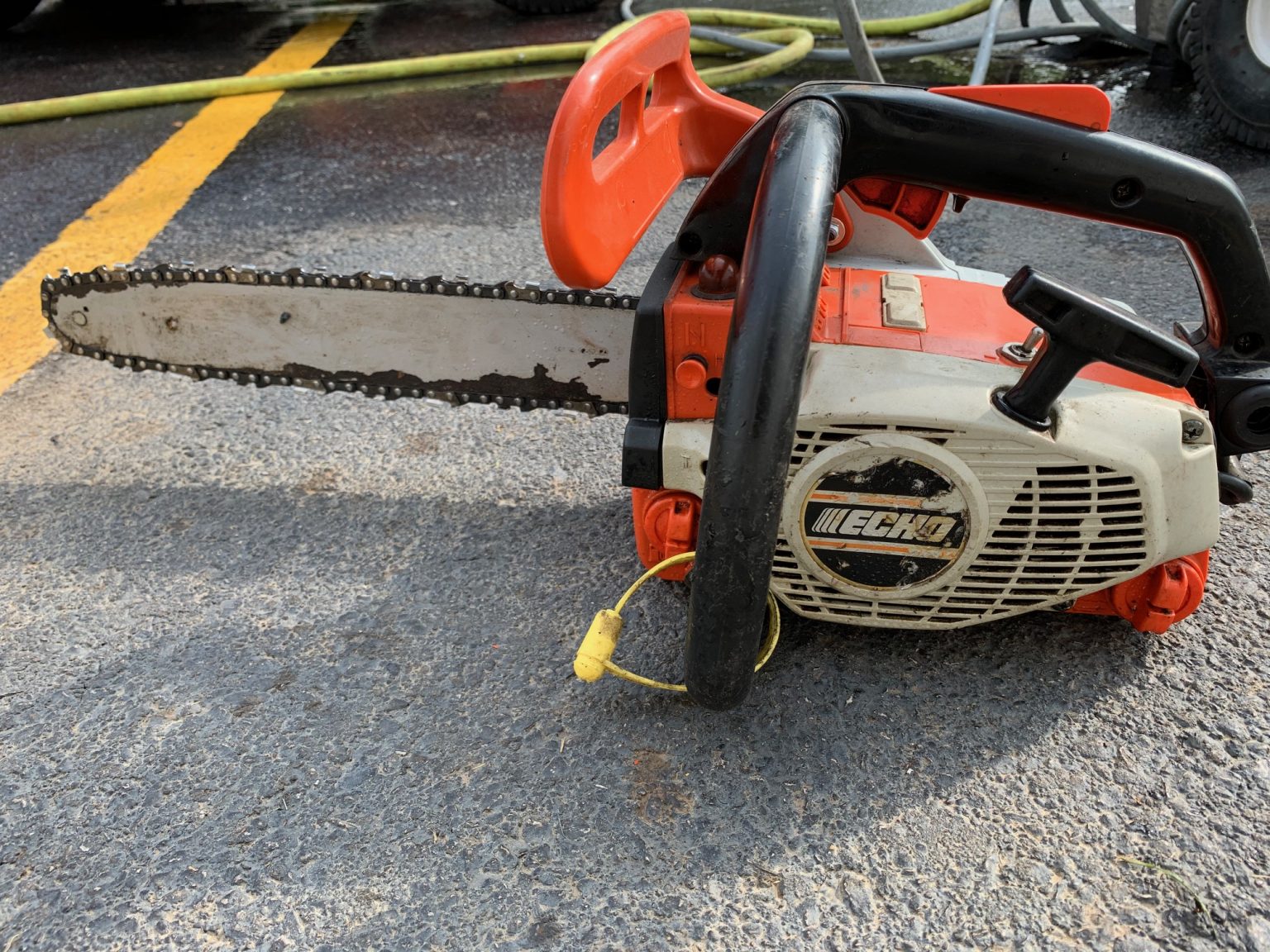 USED ECHO CHAINSAW W/ 14 INCH BAR JUST SERVICED! Lawn Mowers for