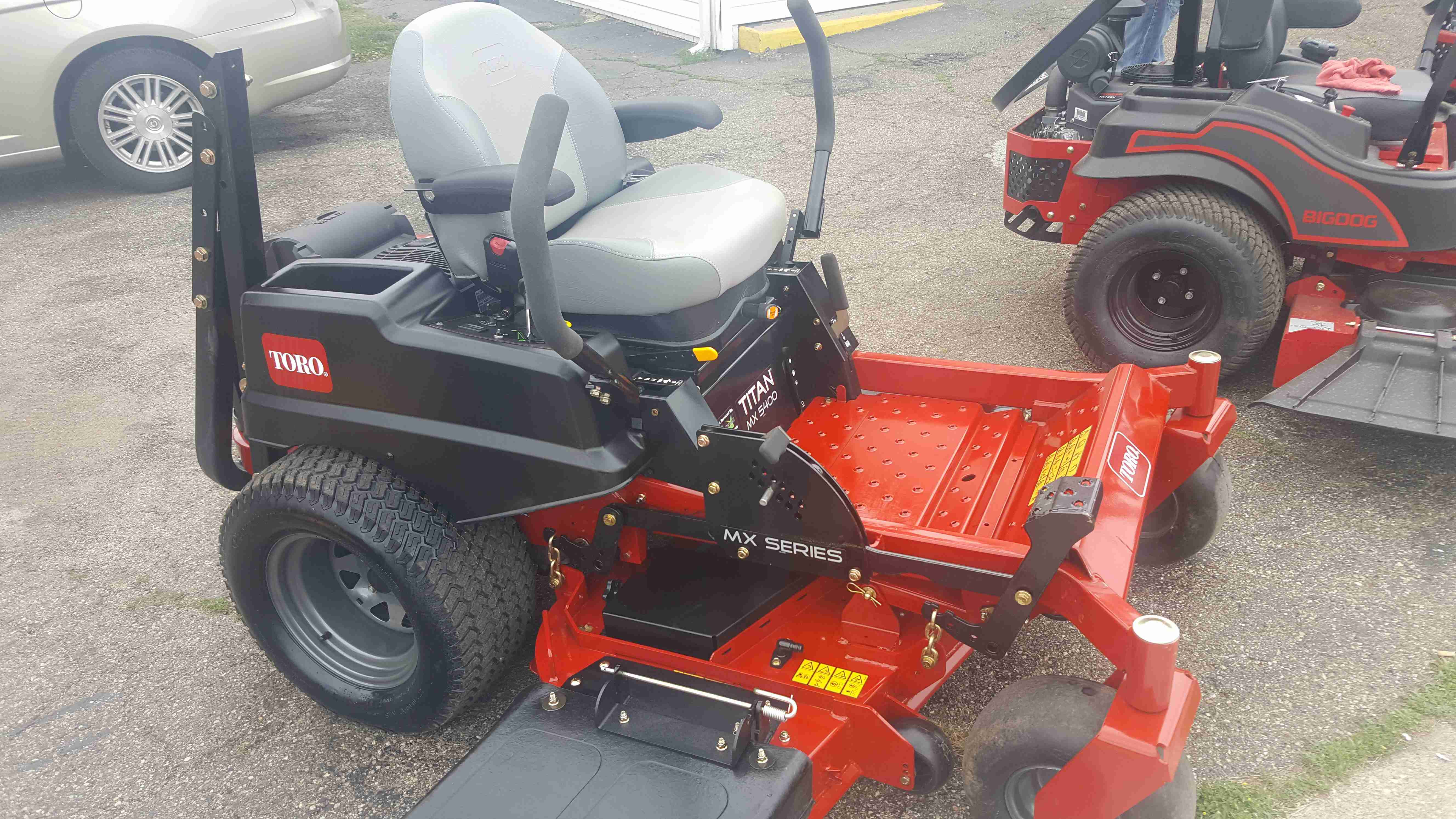 54in Toro MX5400 Commercial Zero Turn Mower Brand New 1 Hr Suspension