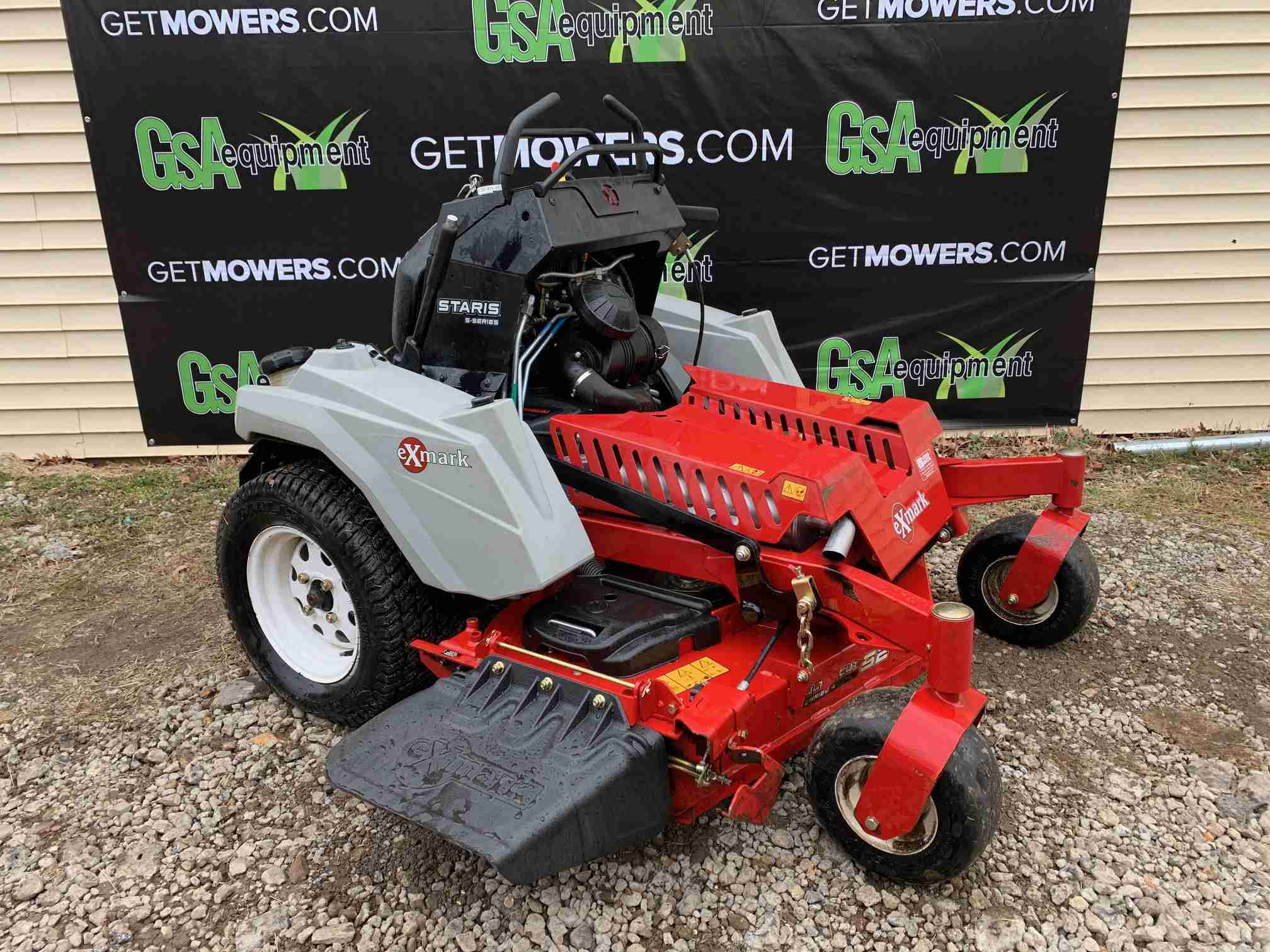 52IN EXMARK STARIS STAND UP ZERO TURN MOWER ONLY 250 HRS! 116 A MONTH