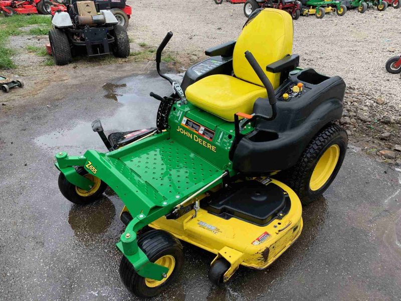 54IN JOHN DEERE Z655 HEAVY DUTY ZERO TURN MOWER WITH 27HP 77 A MONTH