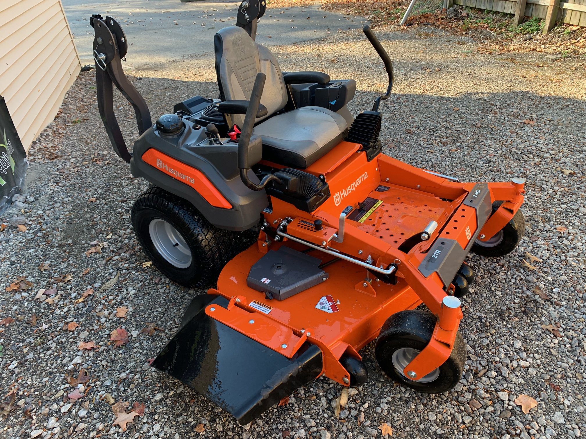 60" Husqvarna Z460 Commercial Zero Turn! Only 45 Hours! 135 A Month