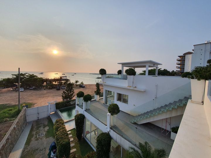 7th Heaven Beach Front Pool Villa