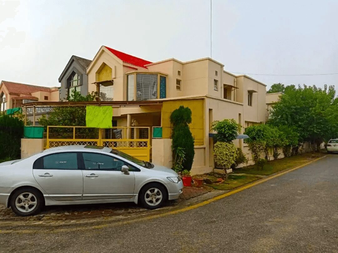 11 Marla House Double Story Corner House Eden Villas Raiwind Road