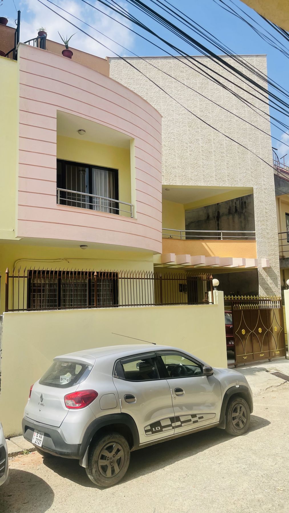 House for sale at Golfutar