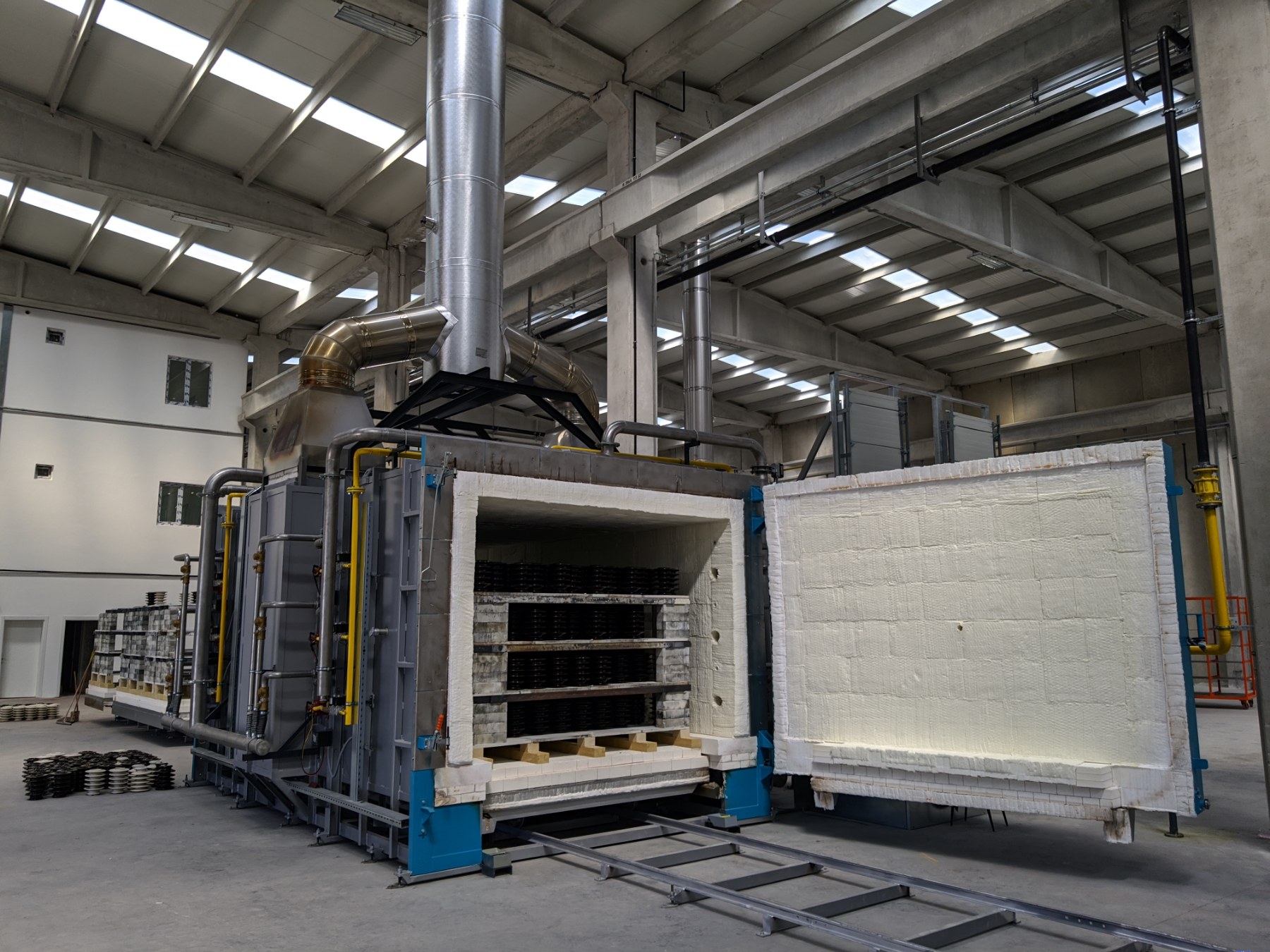 In cooperation with CERINNOV Unipessoal Lda. the furnace was instelled