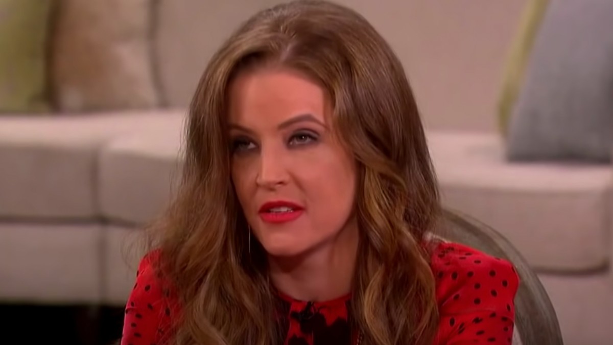Lisa Marie Presley In Critical Condition, Coma Induced GIANT FREAKIN