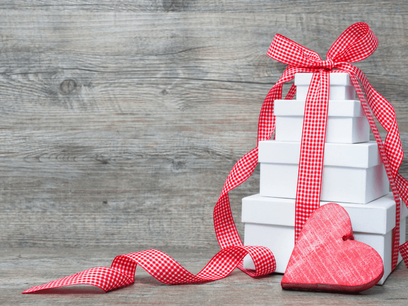 How To Stack Gift Boxes To Create An Attractive Gift Tower