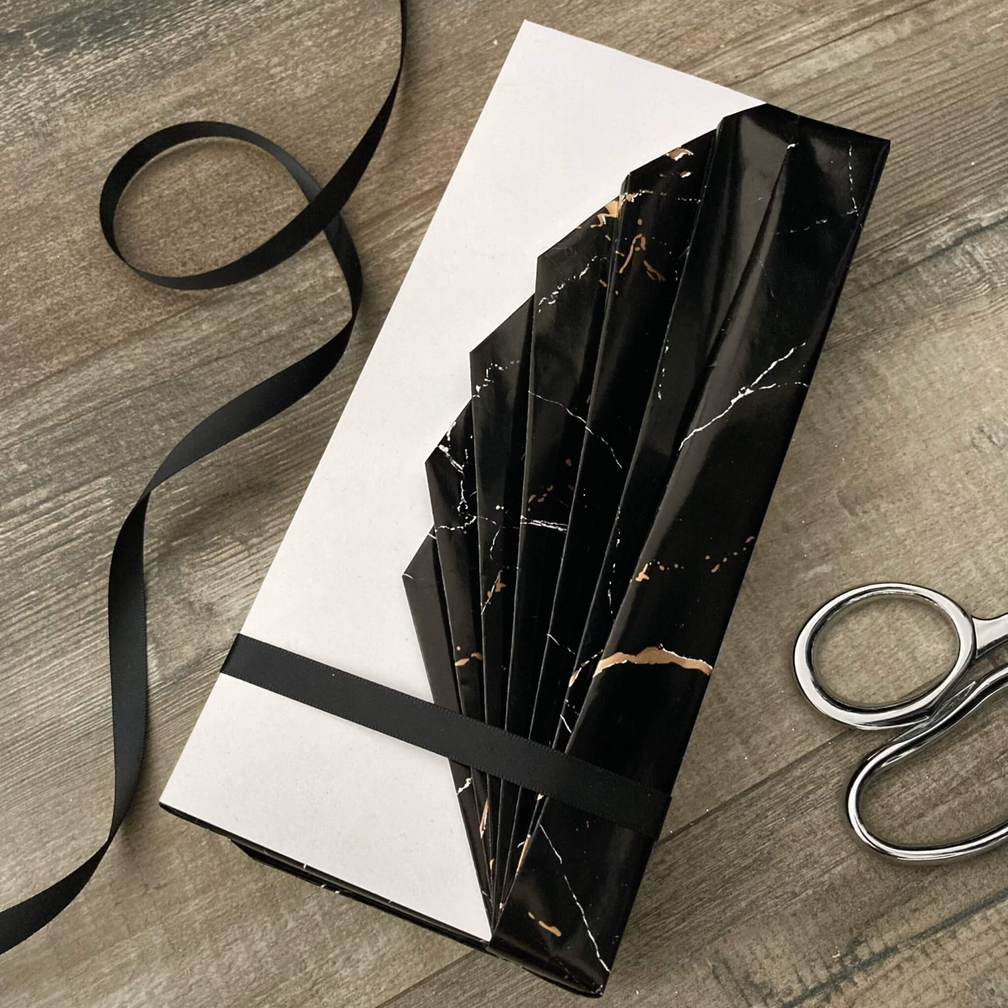 Fan Pleats Gift Wrapping Gift Wrapping Love