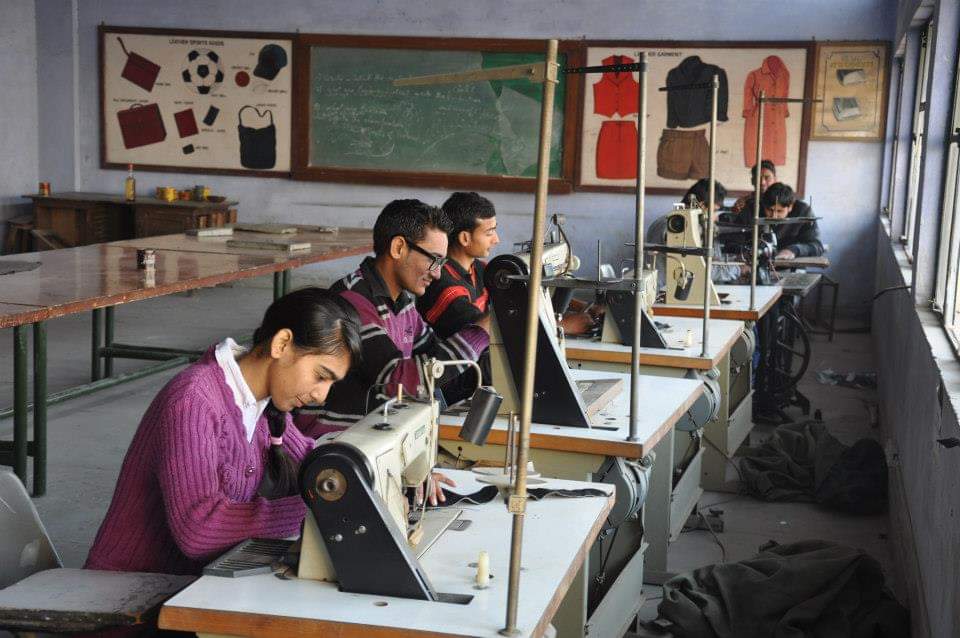 GOVERNMENT INSTITUTE OF LEATHER & FOOTWEAR TECHNOLOGY Ministry And