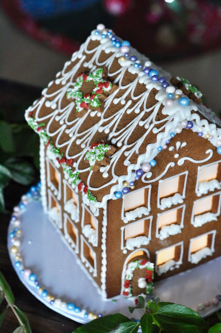 Vegan Gingerbread House Gingerbread World