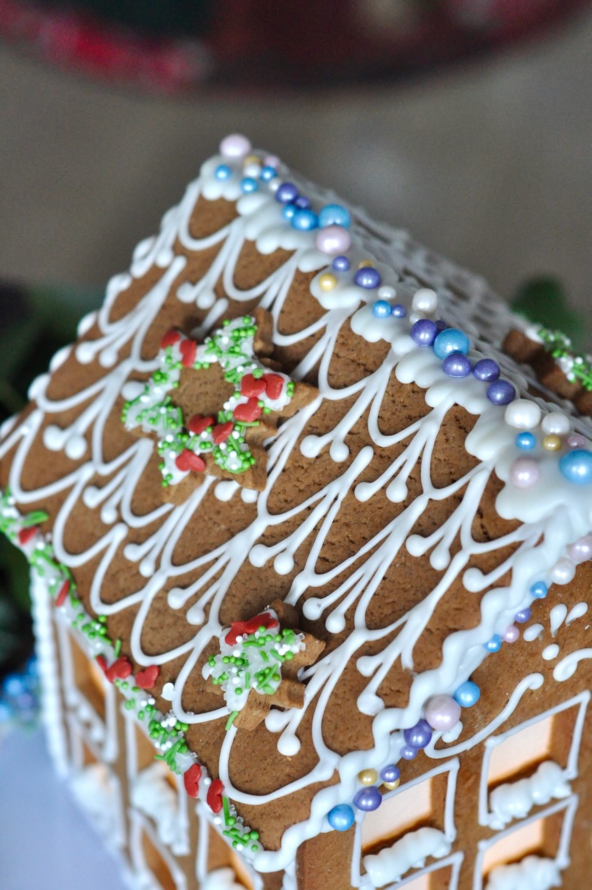 Vegan Gingerbread House Gingerbread World