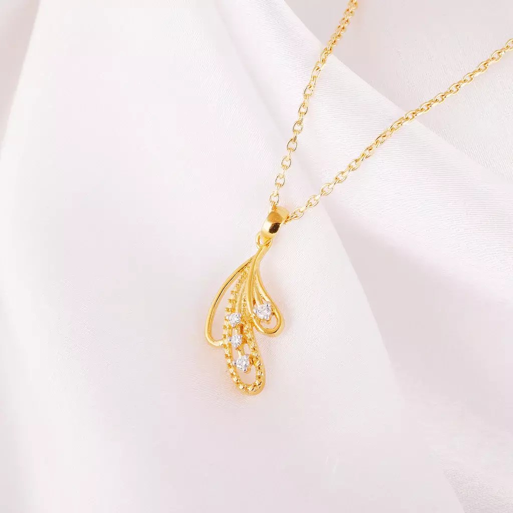 Tips for Cleaning and Maintaining LabGrown Diamond Jewellery GIVA