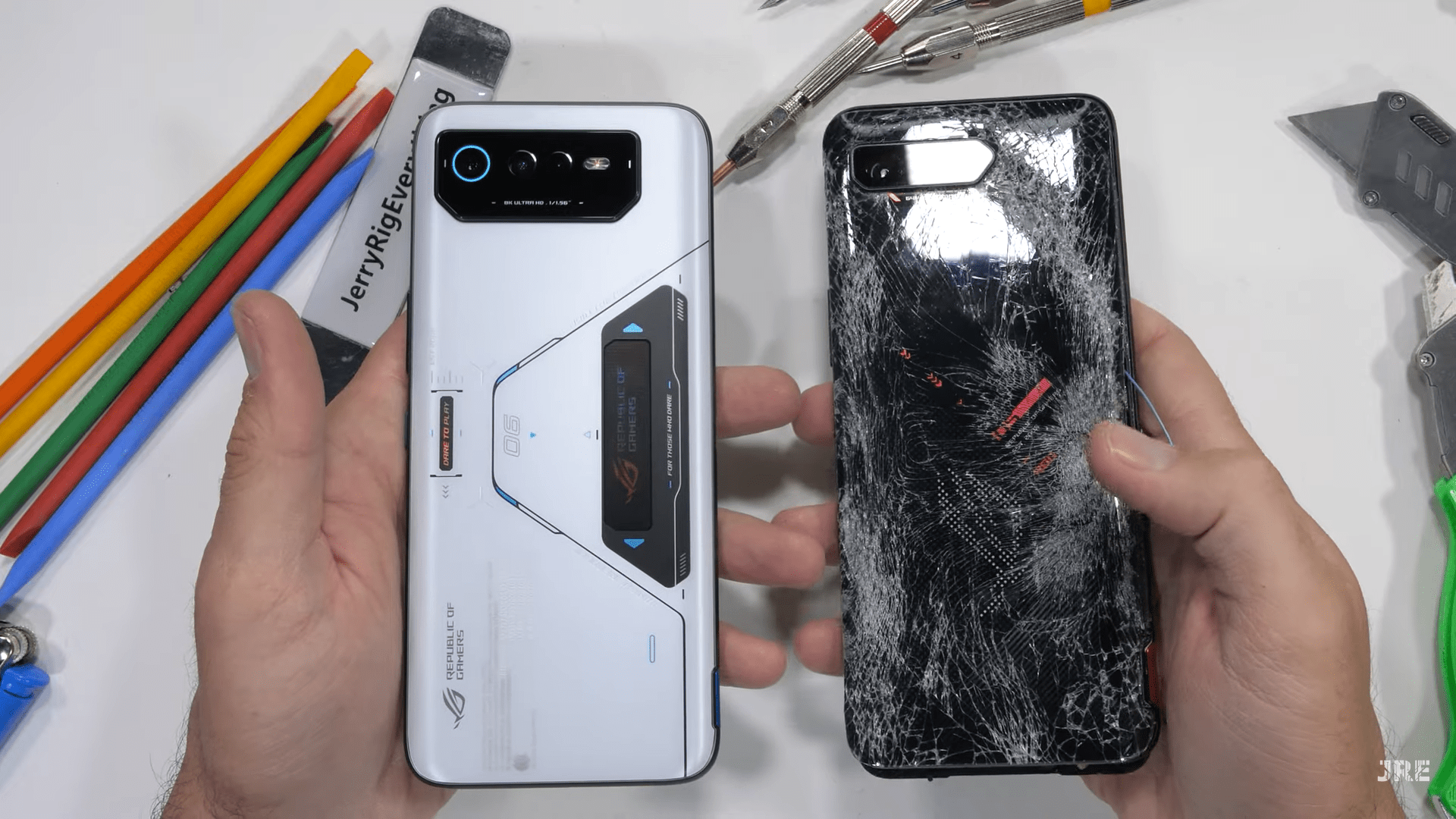 Asus ROG Phone 6 Pro returns a dismal performance on JerryRigEverything