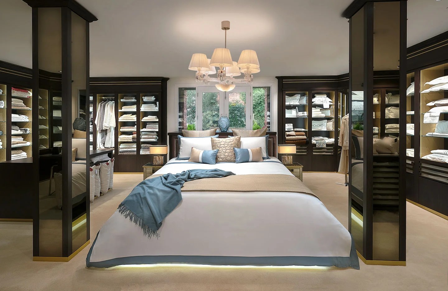 Luxury Tableware, Linens, Accessories Glancy Fawcett Lifestyle Supplier