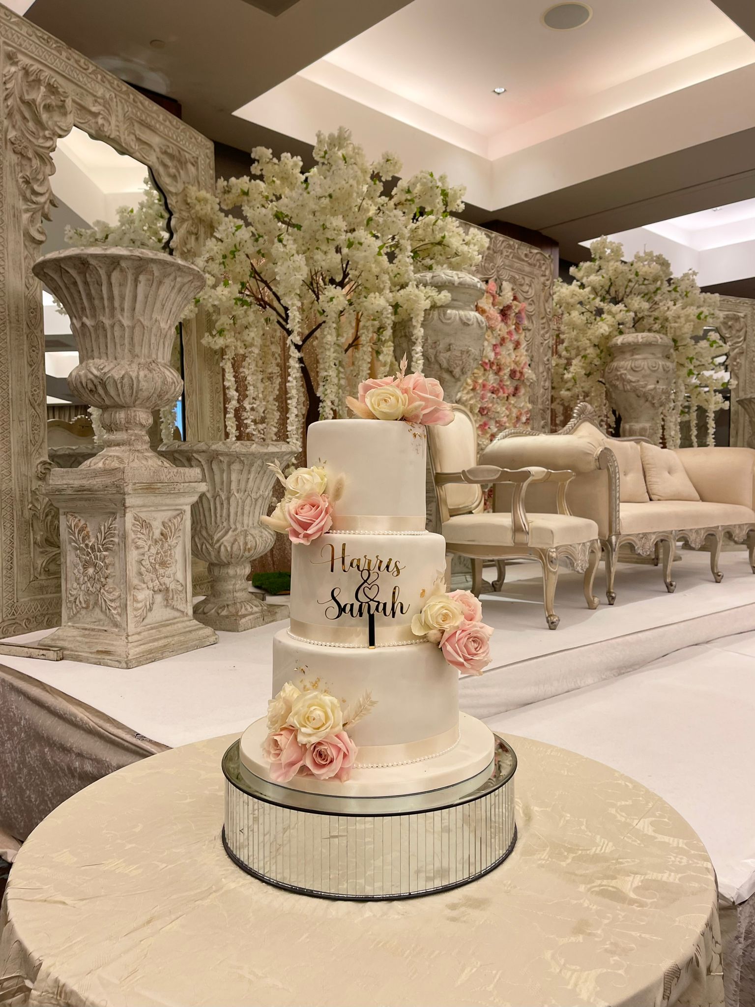 Wedding Cakes Glasgow Cakes