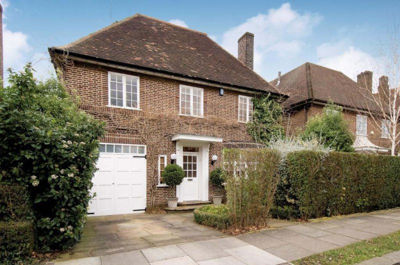 Linden Lea, Hampstead Garden Suburb, London Apartments & Houses For Sale