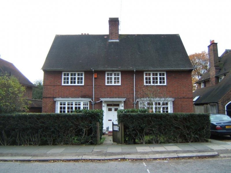 Hampstead Way Apartments & Houses for Sale