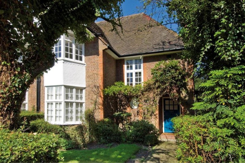 Corringham Road, Hampstead Garden Suburb Apartments & Houses For Sale
