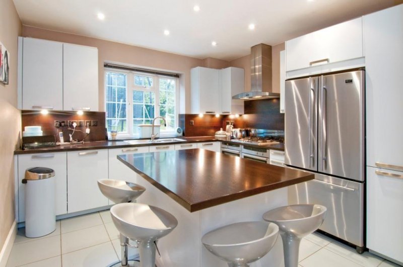 Bancroft Avenue, London Apartments & Houses For Sale