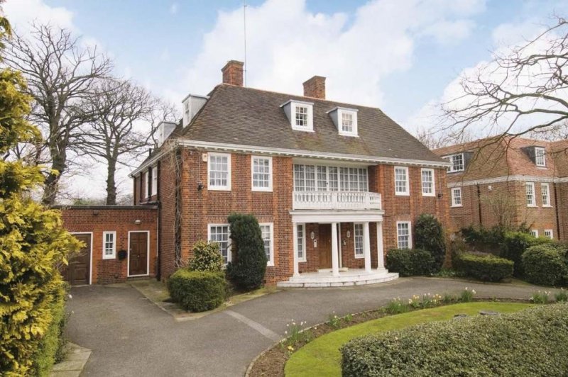 Ingram Avenue Apartments & Houses For Sale