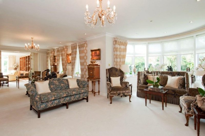 Linden Lea, N2 5 Bedroom Property on Linden Lea